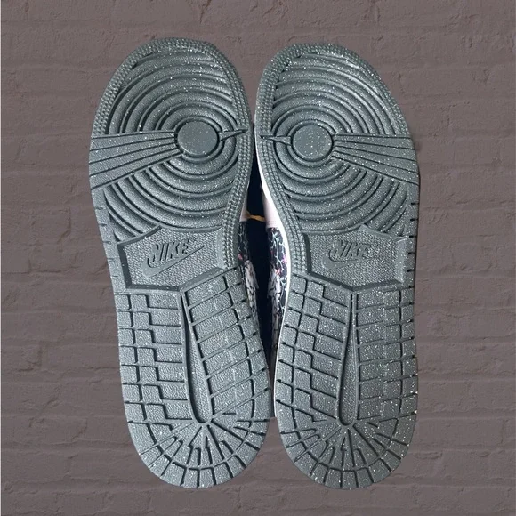 Nike Air Jordan 1 Low SE Floral Kid's Size 7Y Sneakers FJ3445-001 - Picture 6 of 7